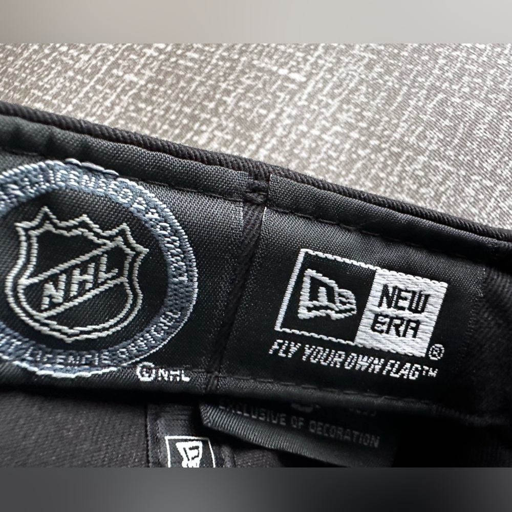 Chicago Blackhawks NFL Cap OS - Picture 12 of 13